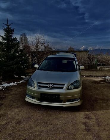 Toyota: Toyota Ipsum: 2002 г., 2.4 л, Автомат, Бензин, Минивэн — 13