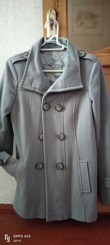 zhenskie klassicheskie palto: Пальто L (EU 40), цвет - Серый