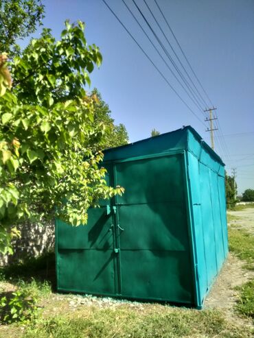 сдаю гараж: 13 м², Металлический