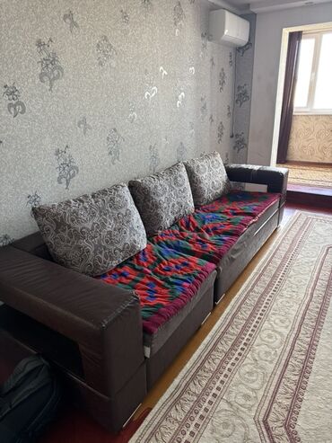 купить кожаный диван бу: Прямой диван, Б/у, Трехместный