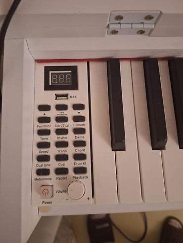 start navigator: Avanti ADP-60 rəqəmsal piano – ağ korpuslu, 88 klavişli model — 3