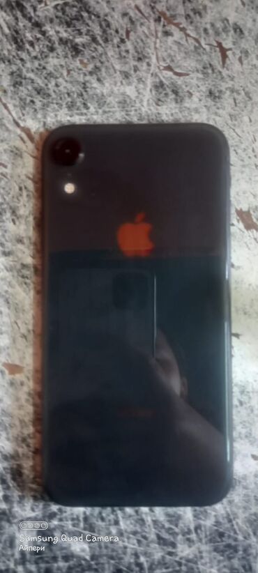 Apple iPhone: IPhone Xr, Б/у, 128 ГБ, Черный, Зарядное устройство, Чехол, 83 %