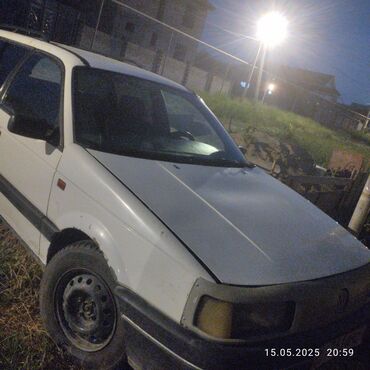 Volkswagen: Volkswagen Passat: 1990 г., 1.8 л, Механика, Бензин, Универсал