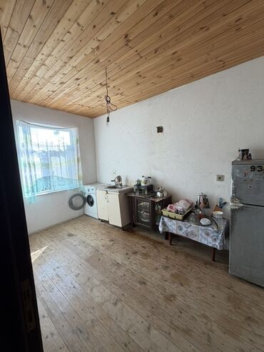 Həyət evləri və villaların satışı: 3 otaqlı, 81 kv. m, Orta təmir — 9