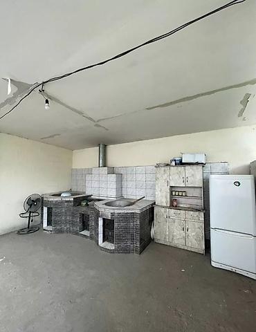 Продажа коттеджей и домов: Продается дом по адресу г.Ош улица Касымбекова 8а/57. Ориентир район — 2