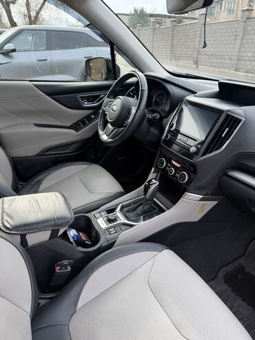 Subaru: Subaru Forester: 2019 г., 2.5 л, Бензин — 8