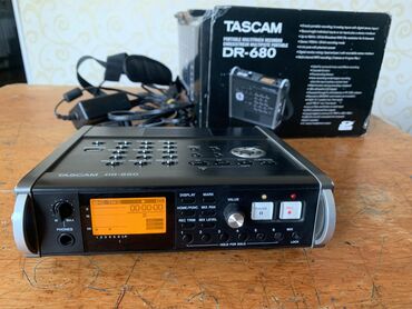 Видеокамеры: Tascam 680 для записи звука кино сериалов итп, в отличном состоянии