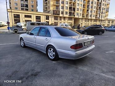 Mercedes-Benz: Mercedes-Benz E-Class: 3.2 l | — 3