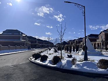 Продажа помещений свободного назначения: Продается шикарный 2х этажный коттедж с мансардой 6+ комнат — 27