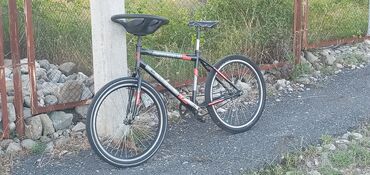 бампер на гольф 2: Salam.Maşın rolu qoyulub pedalın birini ayağ qoyma yeri qırığdı ama