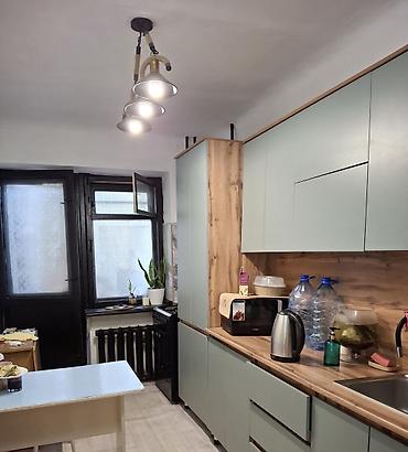 участок квартира: 3 комнаты, 5 м², 2 этаж — 8