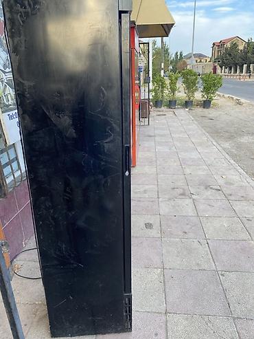 Soyuducu avadanlığı: Komersiya vitrin soyuducu - Rəng: qara gövdə, şüşə ön qapı - Şaquli — 1