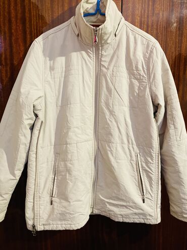 весенняя куртка размер м: Куртка XL (EU 42), цвет - Бежевый