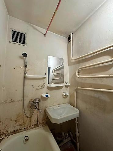 цена ош: 2 комнаты, 43 м², Ошский рынок / базар Индивидуалка, 2 этаж, Требуется ремонт — 6