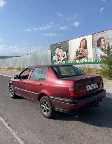 фаркоп венто: Volkswagen Vento: 1993 г., 1.6 л, Механика, Бензин, Седан