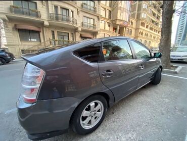 Toyota: Toyota Prius (2-ci nəsil) hibrid hetçbek - Gümüş-boz rəng (dark — 4