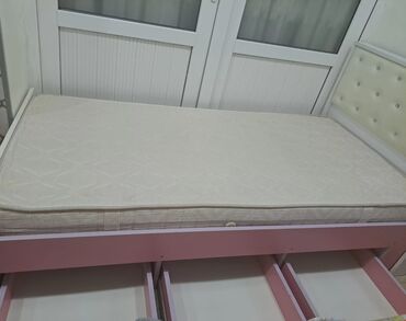Asılqanlar: Təknəfərlik çarpayı, Matras ilə, Siyirməli