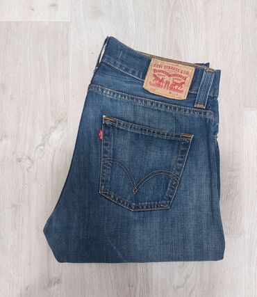 серые джинсы: Мужские джинсы, 2XS (EU 32), LeviS, Б/у, цвет - Синий, Самовывоз