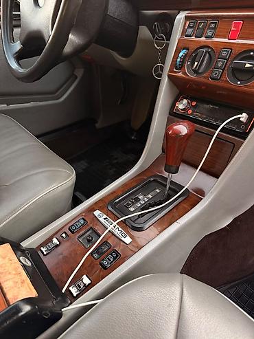 bud e9: Mercedes-Benz E-Class: 1990 г., Бензин, Купе — 7