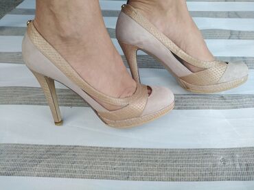Salonke: Salonke, Guess, 37 — 3