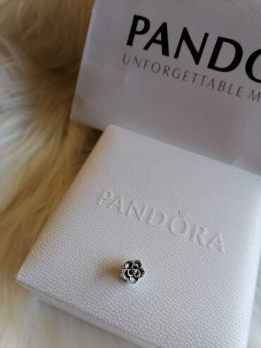 Privesci za nakit: Pandora privesci
1200 komad
Saljemo postexpresom na lalafo.rs — 3 Privesci za nakit: Pandora privesci
1200 komad
Saljemo postexpresom — 3