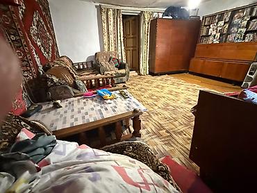 Продажа домов: 3 комнаты, 80 м², 4 соток, Бишкек, Мадина Собственник — 8