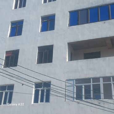 2 otaqli heyet evlerin satisi: 2 otaqlı, Yeni tikili, 73 kv. m