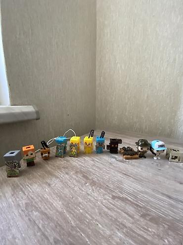 funko: Коллекция мини-фигурок и брелоков в стиле пиксель-арт. Kinder joy — 1