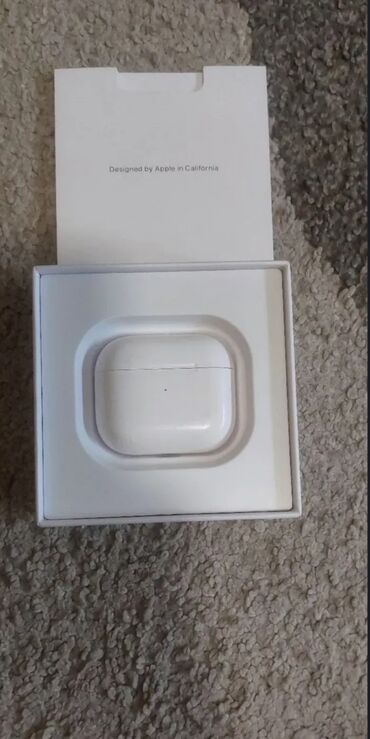 lalafo iphone 13 pro max: Bežične slušalice Apple AirPods Pro u beloj boji, zajedno sa kutijicom