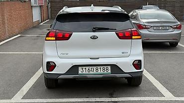 Kia: Kia Niro: 2019 г., Гибрид, Кроссовер — 3