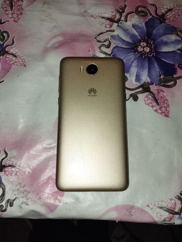 huawei ascend g620: Huawei Y5, 16 GB, rəng - Qızılı