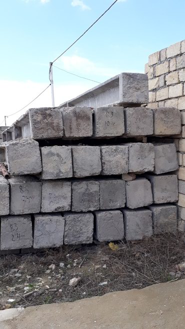 rubin daşı v Azərbaycan | ÜZÜKLƏR: Satilir temiz beton ligerlerdi 8.30 uzunudu qiymetde razilasariq asagi