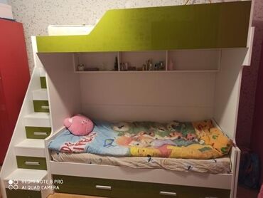 iki mertebe yatag: Oğlan və qız üçün, İşlənmiş, Çarpayı, Matras ilə, Siyirməli, Laminat