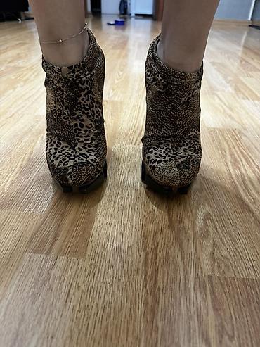 boot: Qadın bot-ayaqqabı, yüksək dabanlı - Model: platformalı ankle boot - — 2