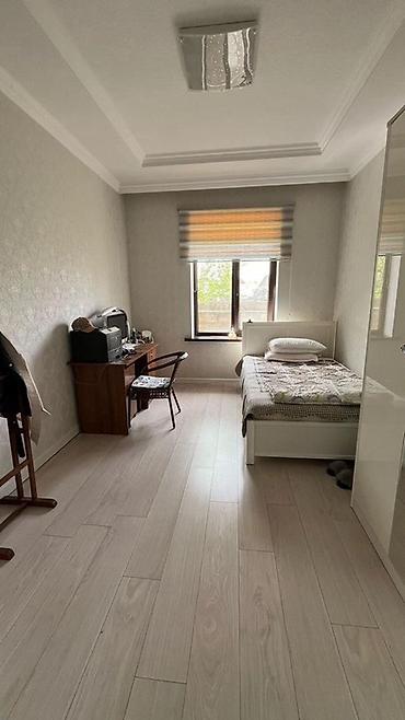 Продажа коттеджей и домов: Продается благоустроенный дом в ж/м Арча/Бешик. Дом расположен по — 8