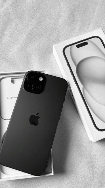 Apple iPhone: IPhone 15, Б/у, 128 ГБ, Черный, Зарядное устройство, Защитное стекло, Чехол, 93 %