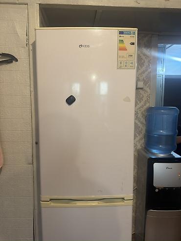 кегурятник на спринтер: Холодильник KEG K30A8R - Тип: двухкамерный, с нижней морозильной — 1