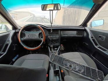 машина арзан: Audi 80: 1992 г., 2 л, Механика, Бензин, Седан