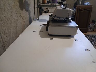 Tikiş maşınları: 1-averloq tikiş maşını 4 saplı 2-Gizli tikiş avadanlığı 5 saplı -da lalafo.az — 6 Tikiş maşınları: 1-averloq tikiş maşını 4 saplı 2-Gizli tikiş avadanlığı 5 saplı — 6