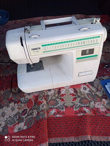 Другое оборудование для швейных цехов: Швейная машинка в хорошем состоянии