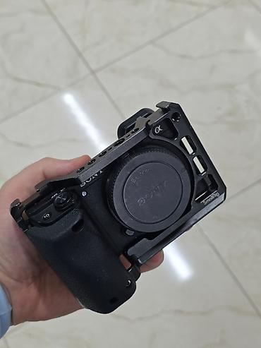 pişik şəkilləri çəkmək: Sony a6400 foto/video kamera – SmallRig cage ilə birlikdə — 1