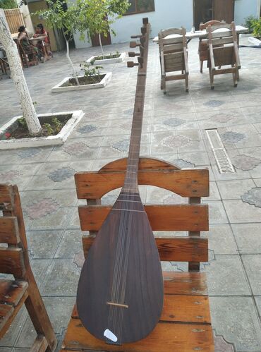 sintezator va 7: Salam saz çox yaxşı vəziyyətdədir heç bir problemi yoxdu işlətmədiyim