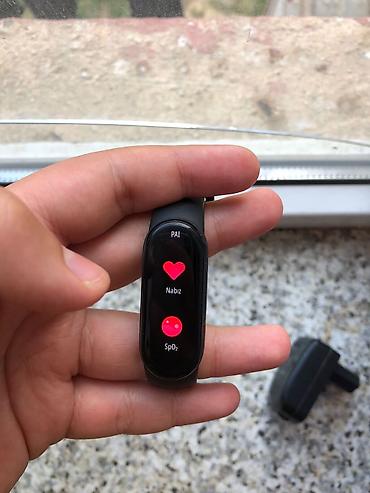 xiaomi mi band 1: Xiaomi Mi Band 5/6 tipli fitness qolbağı - Rəng: qara, silikon qayış — 6