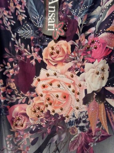 Ziyafət donları: Xanım üçün arxası qara rəngli, önü çəhrayı gül naxışları muncuqlarla — 6