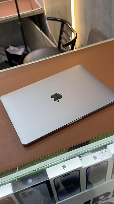 Apple MacBook Pro 13" - Процессор: Apple M1 - Память: 8 ГБ unified -