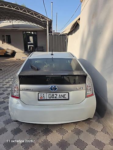 Toyota: Toyota Prius: 2014 г., 1.8 л, Автомат, Электромобиль, Лифтбек — 9