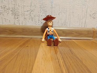 Oyuncaq fiqurlar: “Toy Story”dən Kovboy Vudi fiquru - Material: bərk plastik - Dizayn — 1