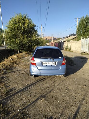 Honda: Honda Fit: 2003 г., 1.3 л, Вариатор, Бензин