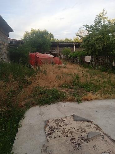 Продажа коттеджей и домов: Продаю дом с участком, в центре Беловодска,, дом 9 м / 16 м навес — 11