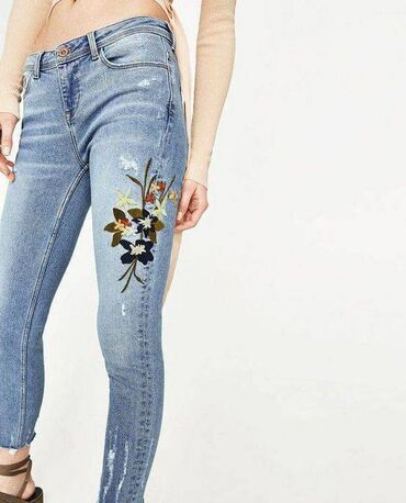 джинсы размер м: Джинсы 7/8 с вышивкой женские F&F, размер 50-52